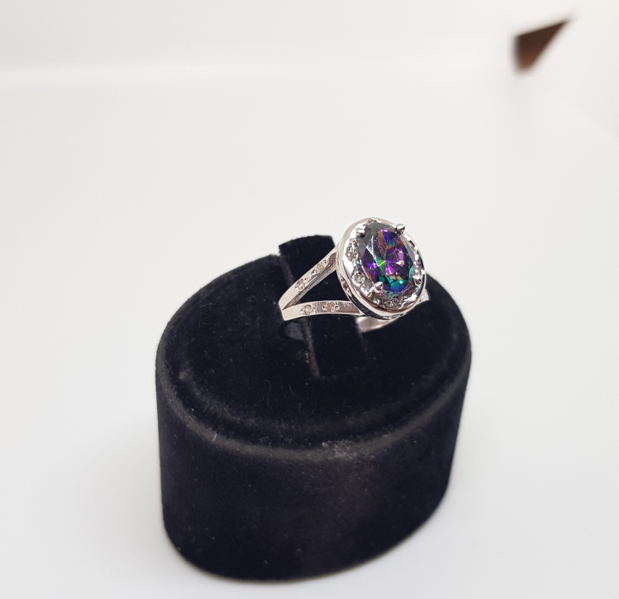 AMETİST VE PIRLANTA TAŞLI DİVANHANE MODEL YÜZÜK