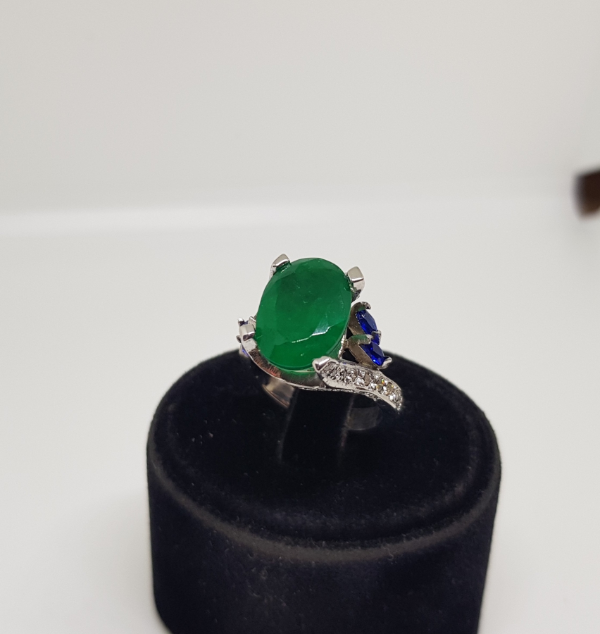 ZÜMRÜT PIRLANTA VE SAFİR TAŞLI HÜRREM MODEL YÜZÜK