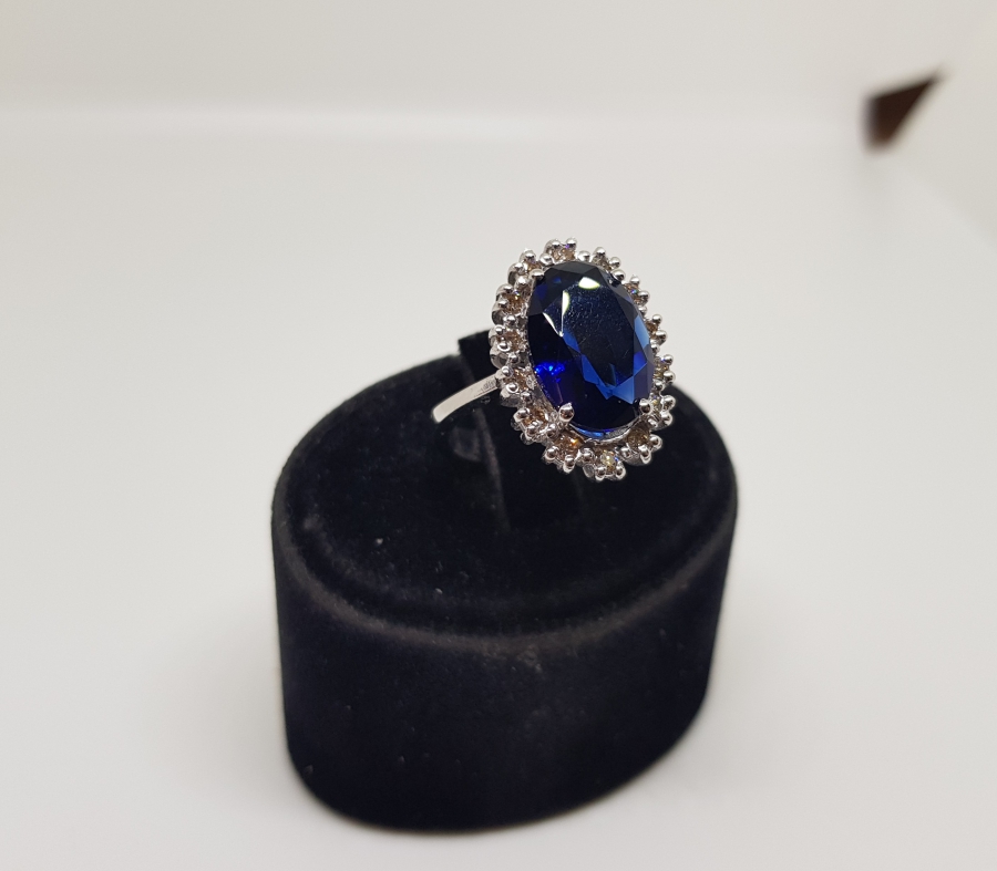 SAFİR VE PIRLANTA TAŞLI FRANSIZ MODEL YÜZÜK