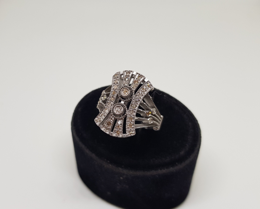 KALKAN MODEL PIRLANTA TAŞLI YÜZÜK