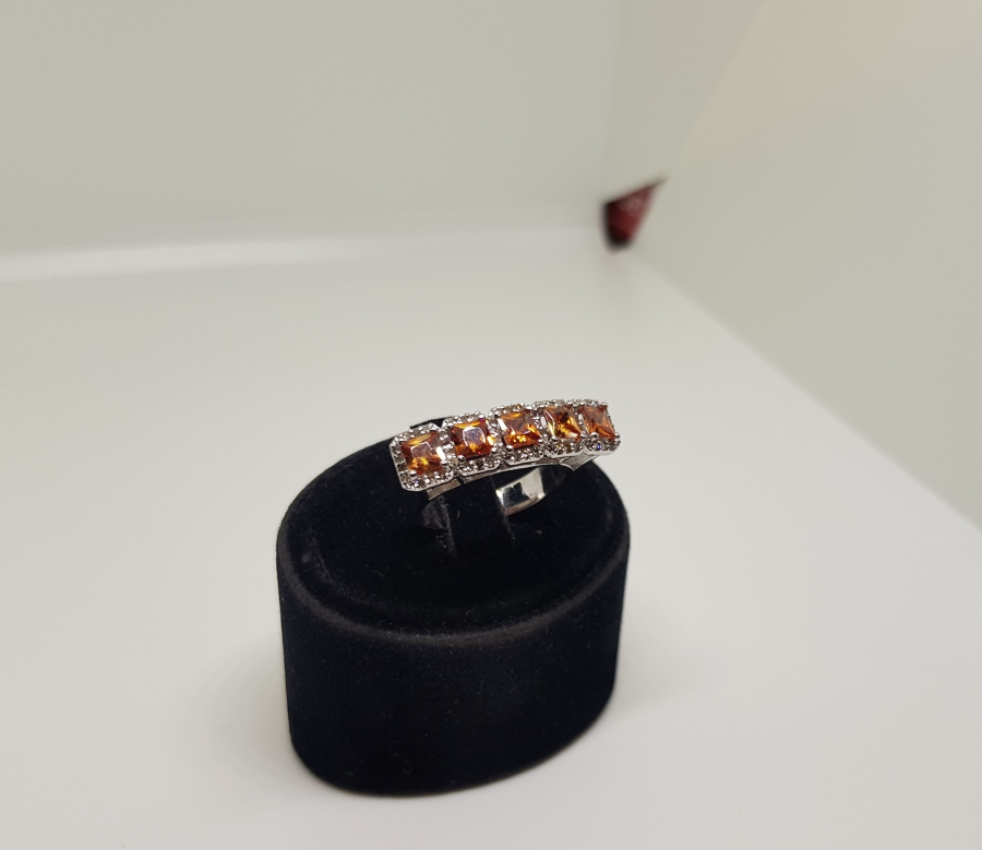 PIRLANTA VE SİTRİN TAŞLI BEŞLİ SIRA MODEL YÜZÜK