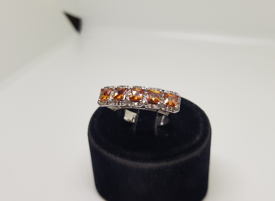 PIRLANTA VE SİTRİN TAŞLI BEŞLİ SIRA MODEL YÜZÜK