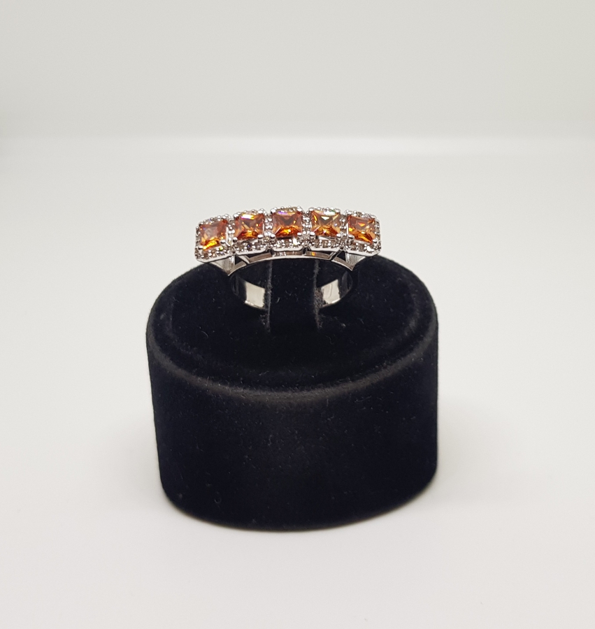 PIRLANTA VE SİTRİN TAŞLI BEŞLİ SIRA MODEL YÜZÜK