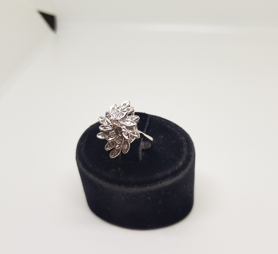 PIRLANTA TAŞLI SARMAŞIK MODELİ YÜZÜK