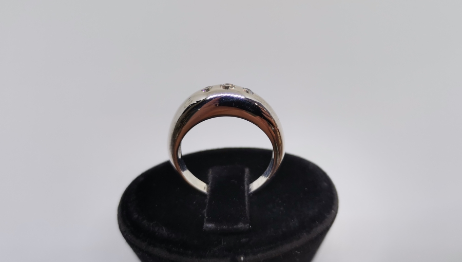 PIRLANTA TAŞLI ALYANS MODEL ÜÇ TAŞ YÜZÜK