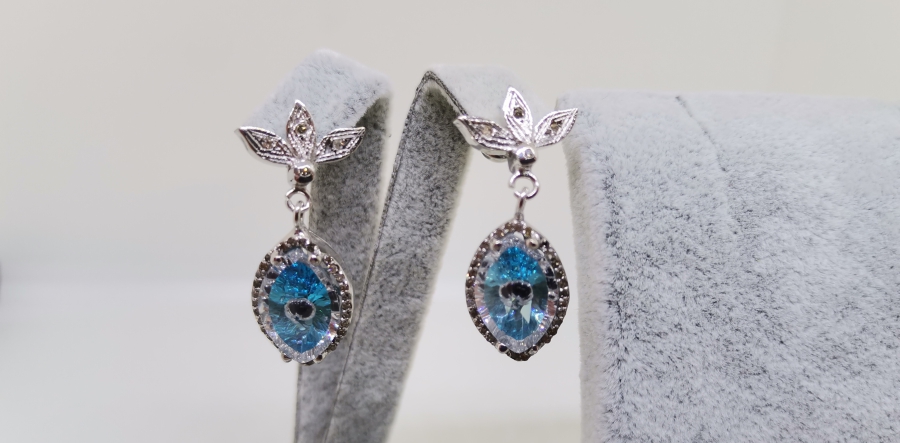 PIRLANTA VE AMETİS TAŞLI KOLYE KÜPE TAKIMI