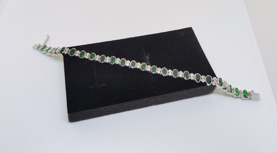 ZÜMRÜT VE PIRLANTA TAŞLI BİLEKLİK