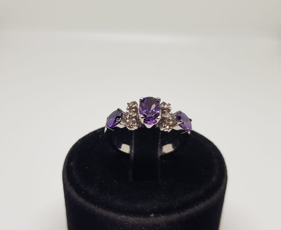 PIRLANTA VE AMETİST TAŞLI ÜÇLÜ SIRA MODEL YÜZÜK