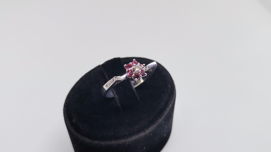 GARNET VE PIRLANTA TAŞLI YÜZÜK