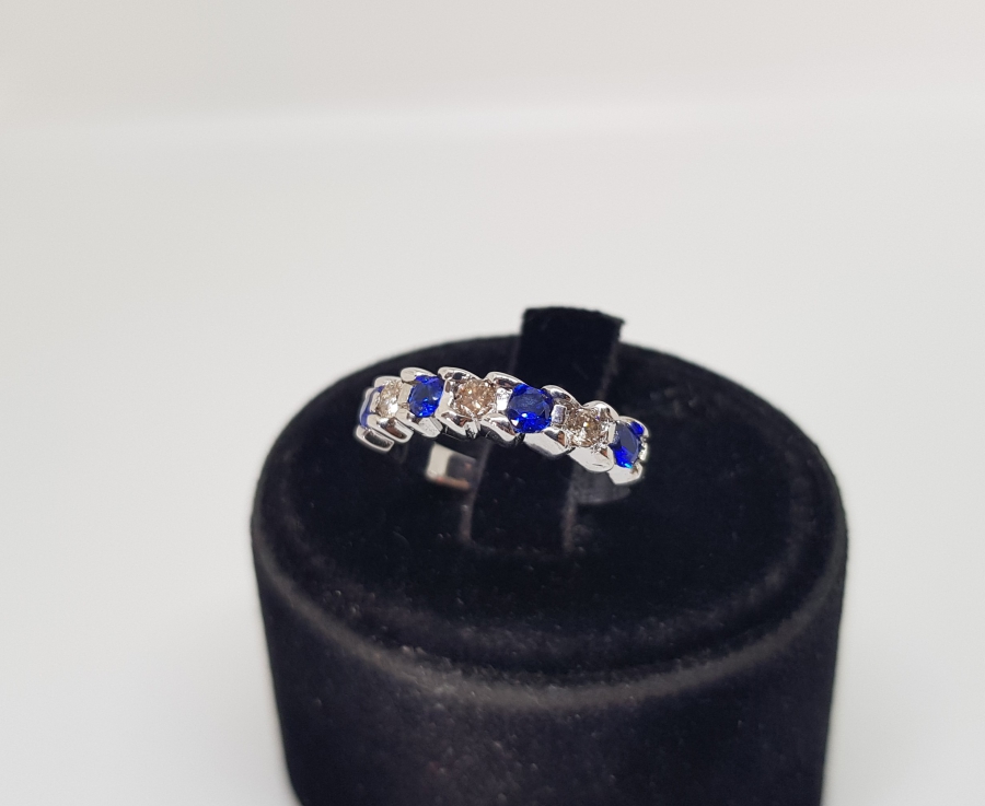 SAFİR VE PIRLANTA TAŞLI AYRIK MODEL YÜZÜK