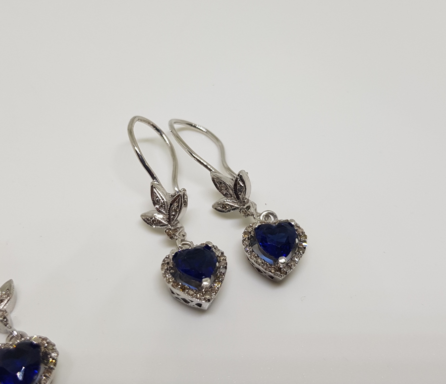 PIRLANTA VE SAFİR TAŞLI KALPLİ MODEL TAM SET
