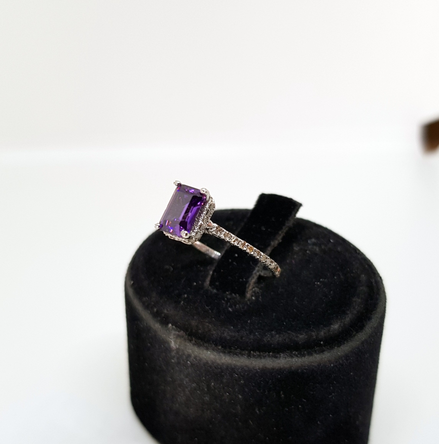 PIRLANTA VE AMETİST TAŞLI BAGET MODEL YÜZÜK