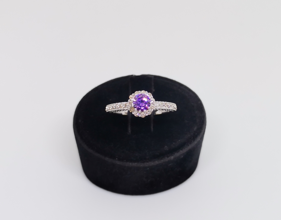 AMETİST VE PIRLANTA TAŞLI TEKTAŞ MODEL YÜZÜK