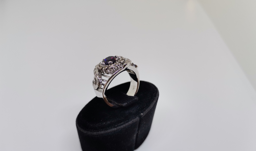 PIRLANTA VE AMETİST TAŞLI AVRUPA MODEL YÜZÜK