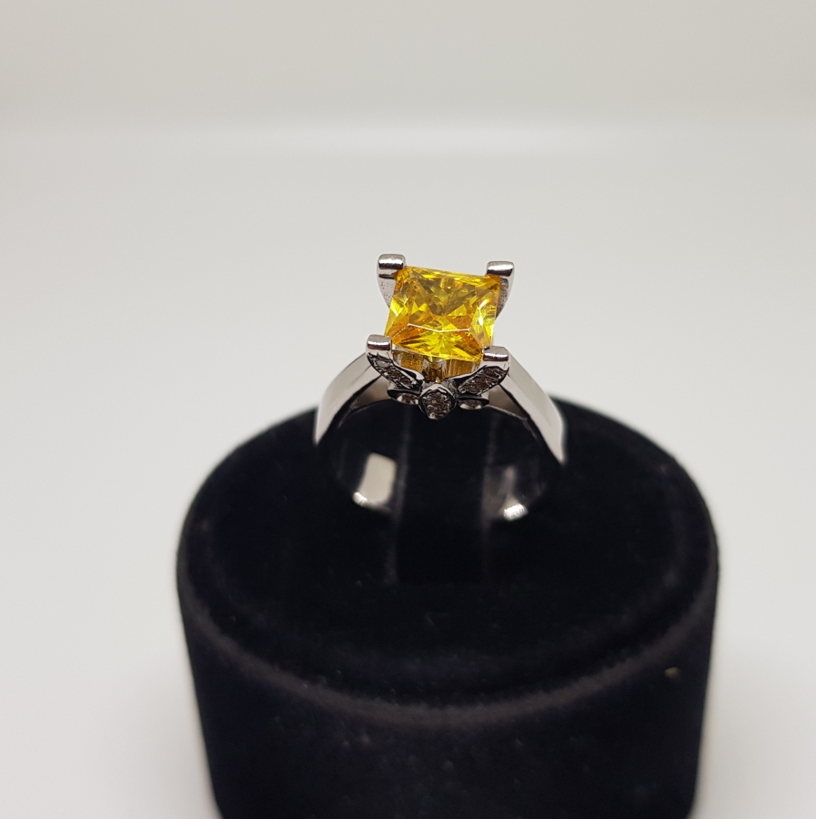 PIRLANTA VE SİTRİN TAŞLI KARE ELMAS MODELİ YÜZÜK