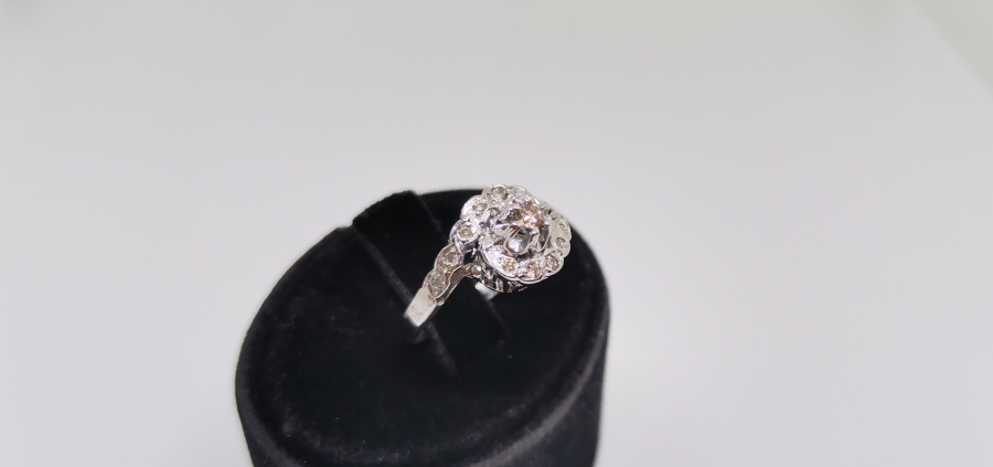 PIRLANTA TAŞLI YARIM SONSUZLUK MODELİ YÜZÜK