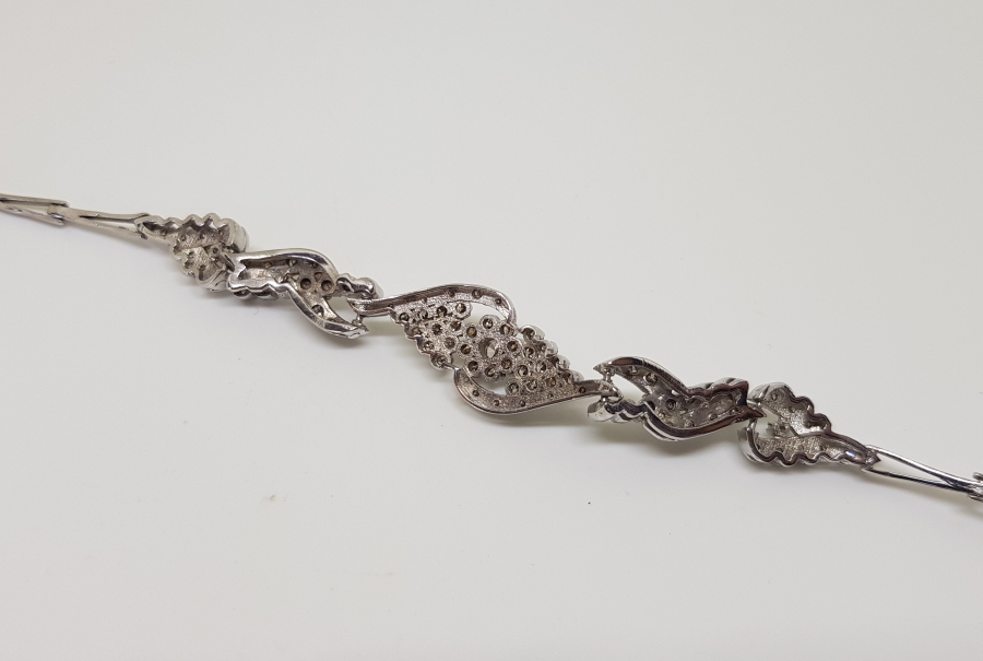 PIRLANTA TAŞLI YERLİ MODEL BİLEKLİK