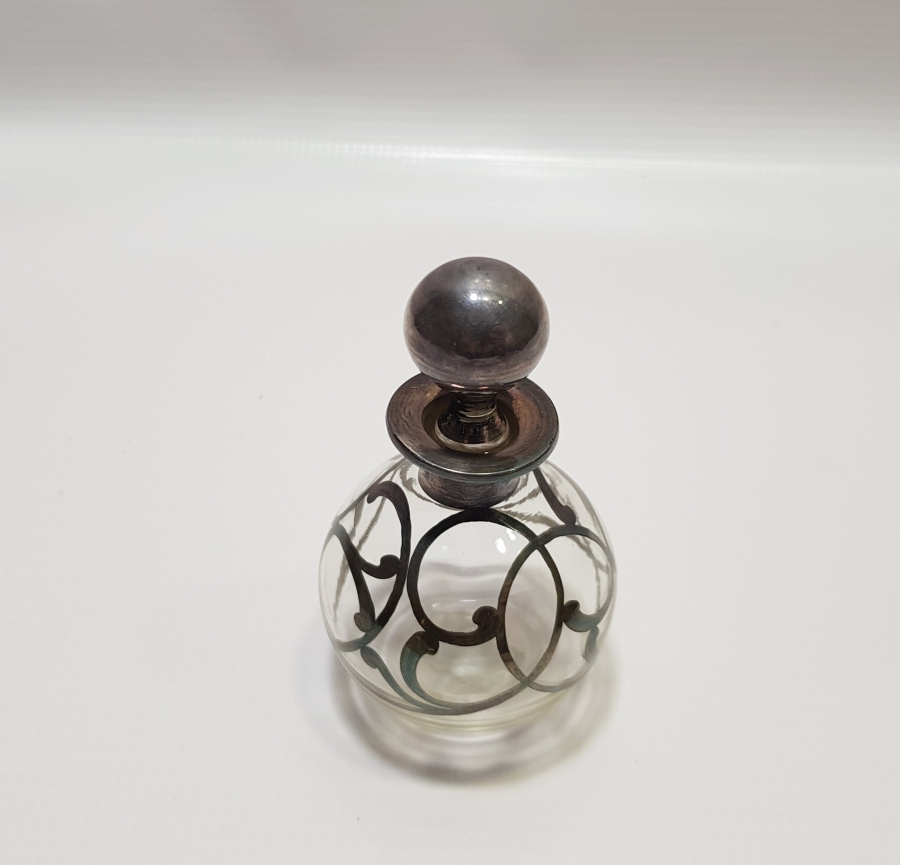 GÜMÜŞ AKITMA İŞÇİLİKLİ ÖZEL YAPIM OSMANLI DÖNEMİ ÇOK NADİR KAPAKLI PARFÜM ŞİŞESİ