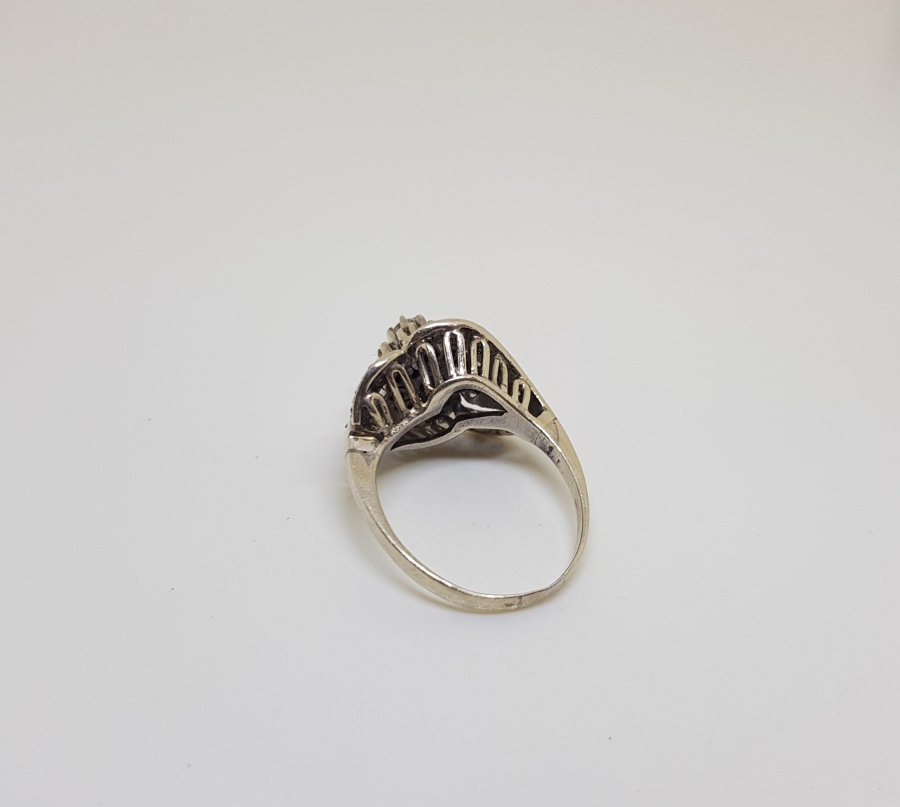 BÜYÜK SALYANGOZ MODELİ FRANSIZ YAPIMI 9 AYAR ALTIN MONTÜRLÜ PIRLANTA TAŞLI YÜZÜK