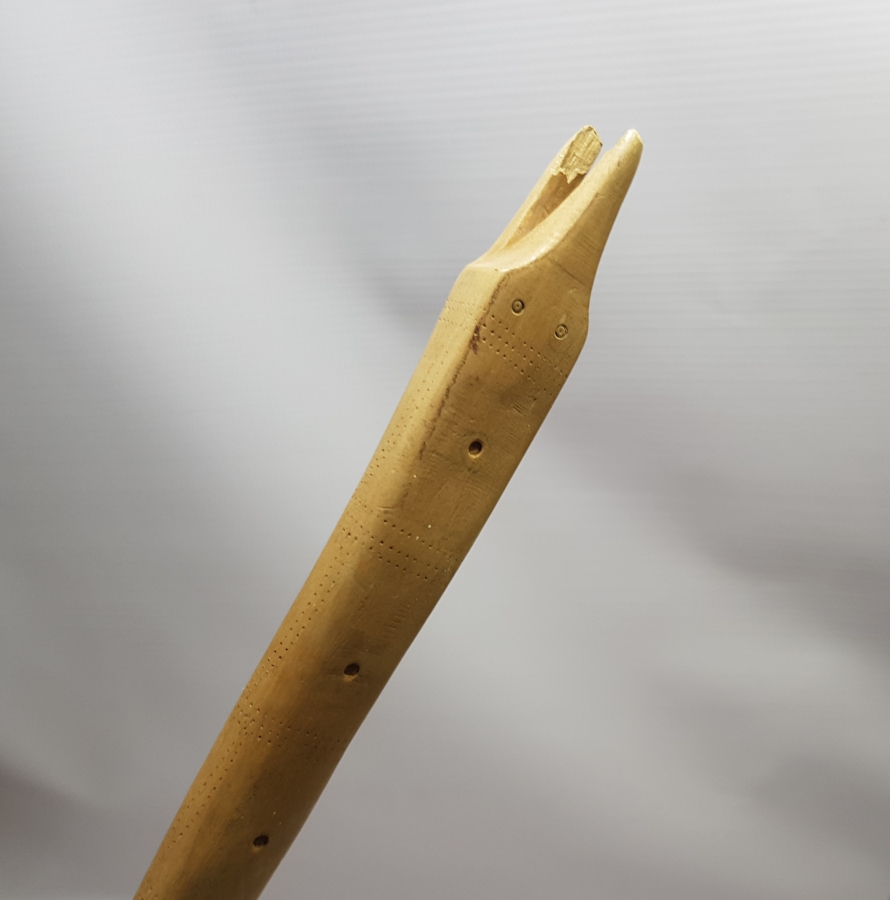 OSMANLI DÖNEMİ NADİR FORMDA TEKKE İŞİ SIRT KAŞIYICI