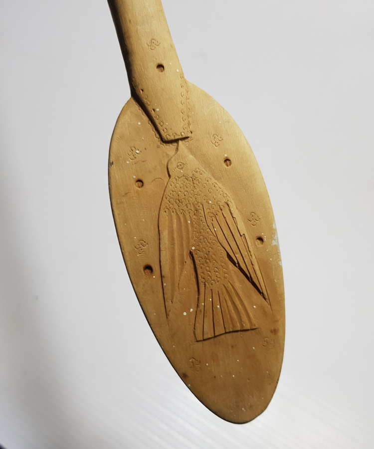 OSMANLI DÖNEMİ NADİR FORMDA TEKKE İŞİ SIRT KAŞIYICI