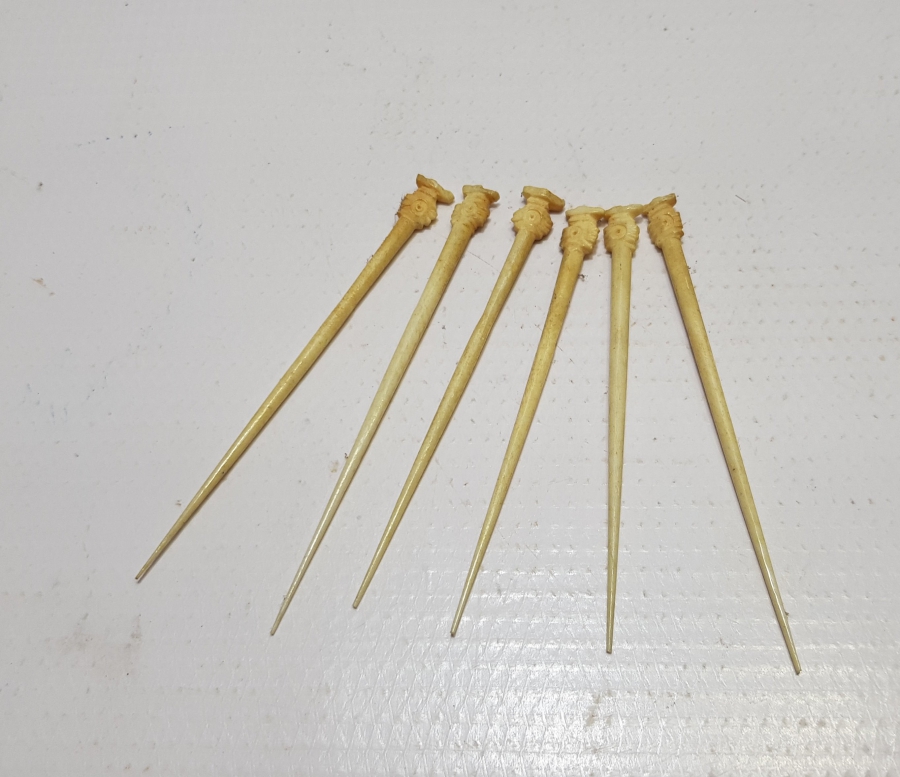 OSMANLI DÖNEMİ EL YAPIMI KEMİK KÜRDAN TAKIMI