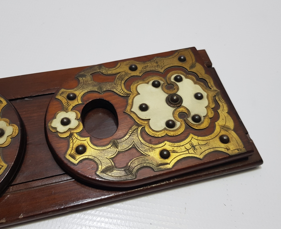 OSMANLI DÖNEMİ AHŞAP ÜZERİ ALTIN VARAKLI METAL VE FİLDİŞİ APLİKLİ ÇOK NADİR MASA ÜSTÜ KİTAPLIĞI