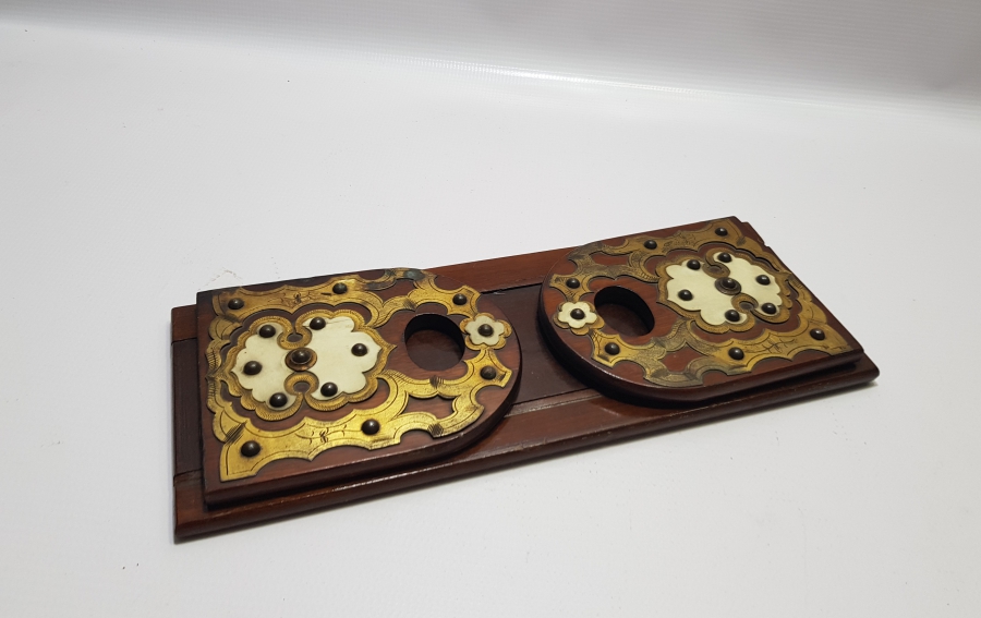 OSMANLI DÖNEMİ AHŞAP ÜZERİ ALTIN VARAKLI METAL VE FİLDİŞİ APLİKLİ ÇOK NADİR MASA ÜSTÜ KİTAPLIĞI