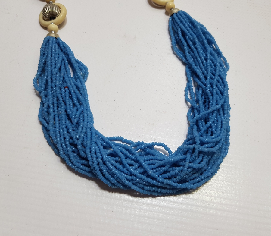 KEMİK VE OPAL BONCUKLARLA SÜSLÜ TAMAMI EL YAPIMI VE UZAKDOĞU İŞİ ANTİKA GERDANLIK