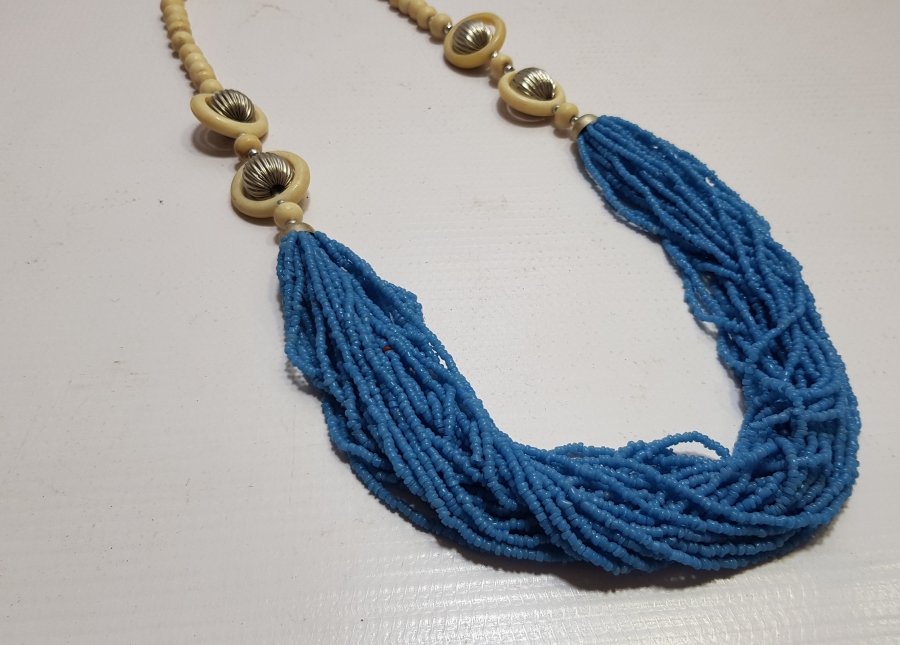 KEMİK VE OPAL BONCUKLARLA SÜSLÜ TAMAMI EL YAPIMI VE UZAKDOĞU İŞİ ANTİKA GERDANLIK