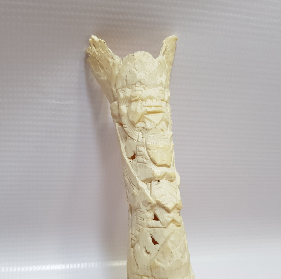 UZAKDOĞU YAPIMI EL OYMA İŞÇİLİKLİ ANTİKA KEMİK MASA ÜSTÜ OBJESİ