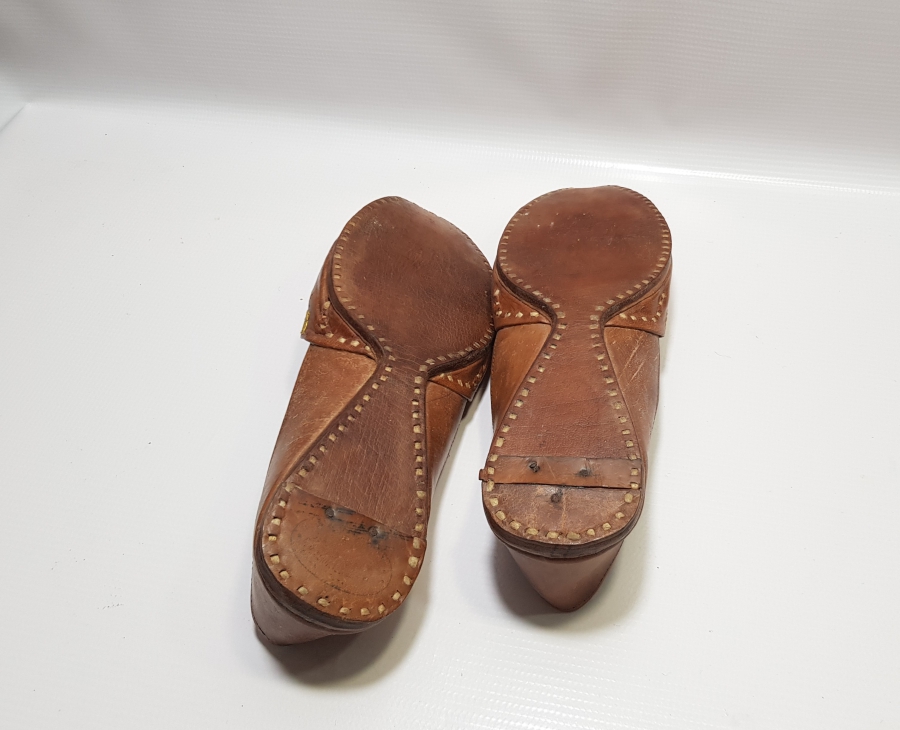 DERİ VE ALTIN SIRMA İŞÇİLİKLİ ÖZEL YAPIM OSMANLI DÖNEMİ NADİR DAMAT TERLİĞİ