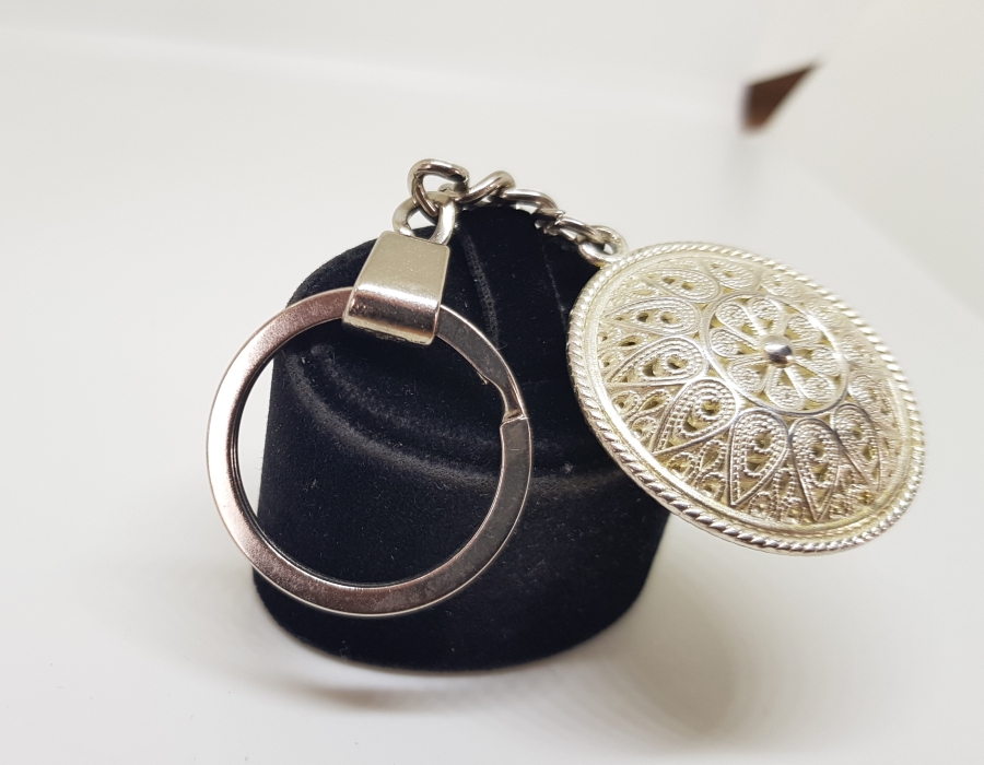 TELKARİ İŞÇİLİKLİ ANTİKA GÜMÜŞ ANAHTARLIK