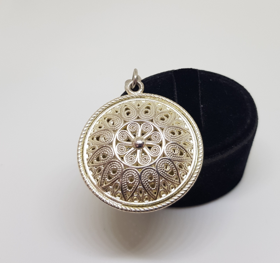 TELKARİ İŞÇİLİKLİ ANTİKA GÜMÜŞ ANAHTARLIK