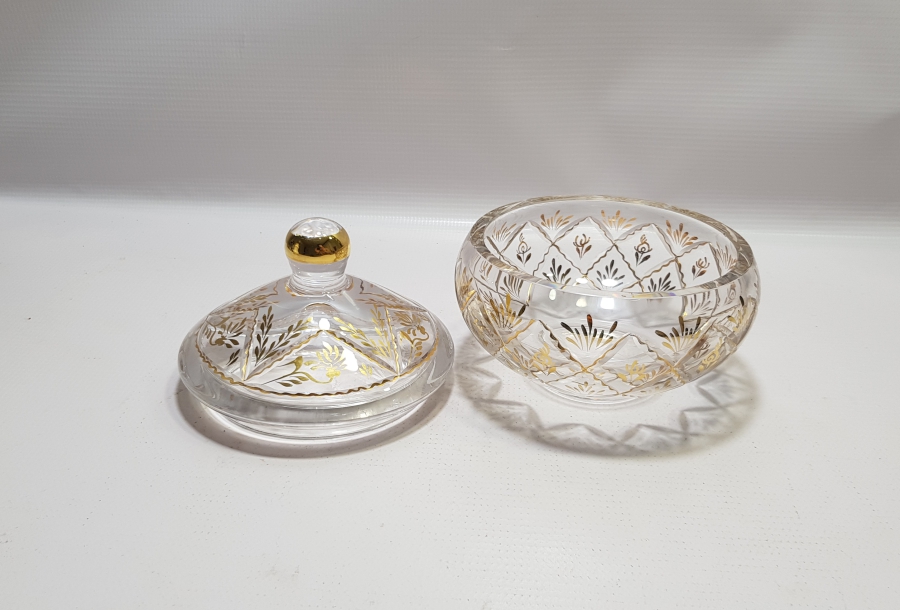 ÜZERİ ALTIN VERMEYLİ BEYKOZ TARZI ANTİKA ŞEKERLİK