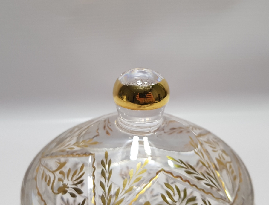 ÜZERİ ALTIN VERMEYLİ BEYKOZ TARZI ANTİKA ŞEKERLİK