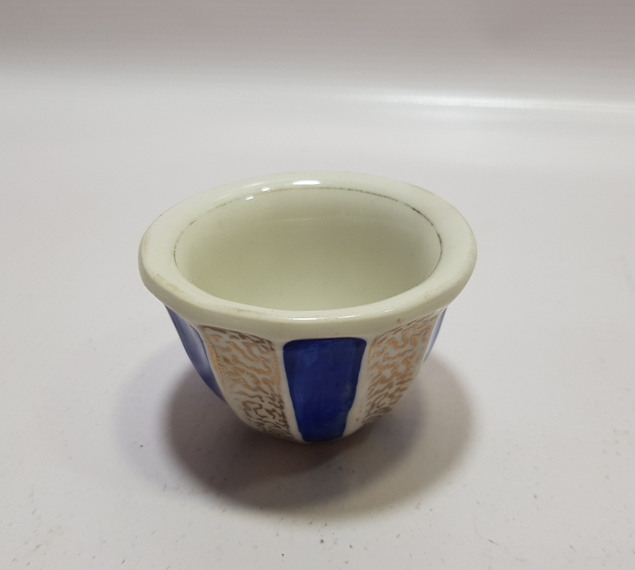 ÜZERİ ALTIN VARAKLI VE EL BOYAMA OSMANLI DÖNEMİ BÜYÜK BOY PORSELEN ZARF FİNCANI