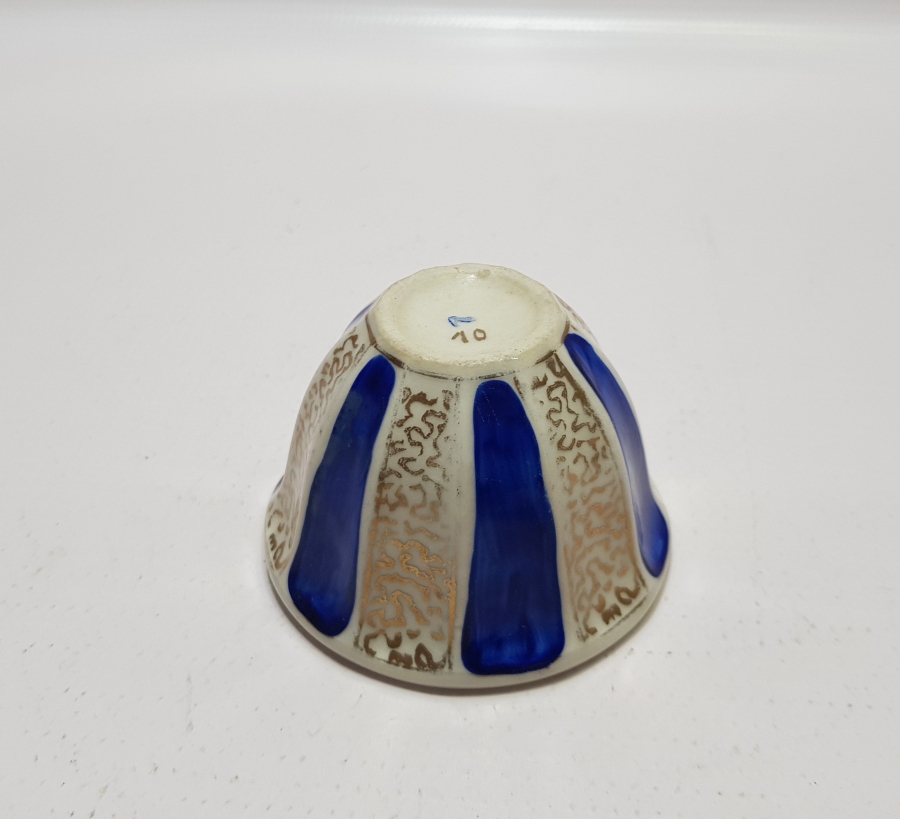 ÜZERİ ALTIN VARAKLI VE EL BOYAMA OSMANLI DÖNEMİ BÜYÜK BOY PORSELEN ZARF FİNCANI