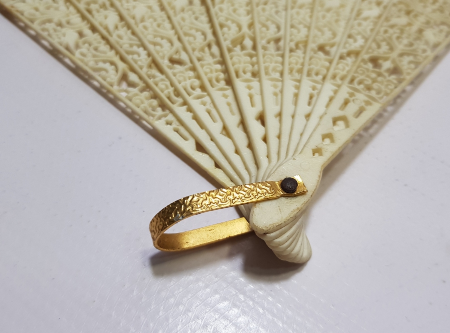 İSTANBUL YADİGARI ANTİKA YELPAZE