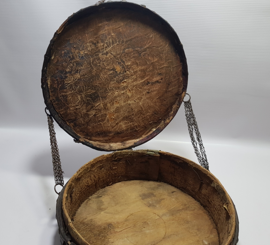 OSMANLI DÖNEMİ DEV BOYDA TEKKE İŞİ KABARALI KUTSAL EMANET SANDIĞI