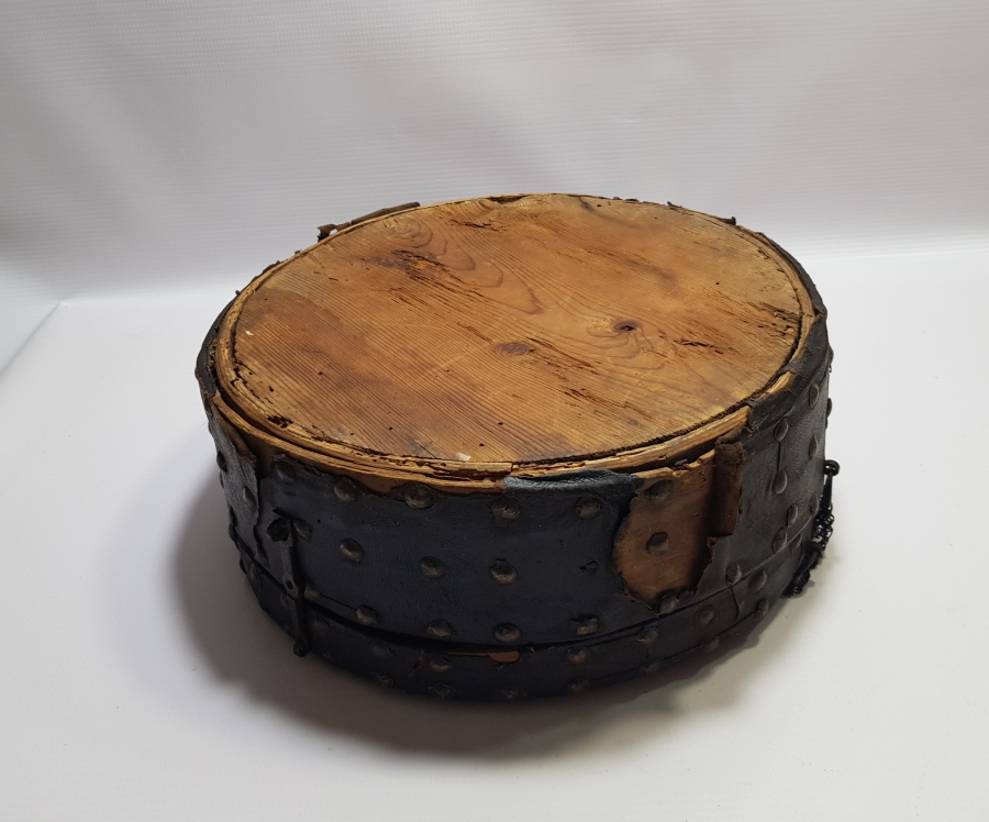 OSMANLI DÖNEMİ DEV BOYDA TEKKE İŞİ KABARALI KUTSAL EMANET SANDIĞI