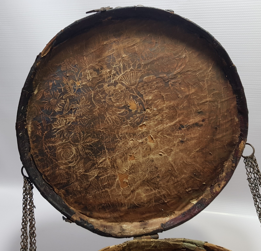 OSMANLI DÖNEMİ DEV BOYDA TEKKE İŞİ KABARALI KUTSAL EMANET SANDIĞI