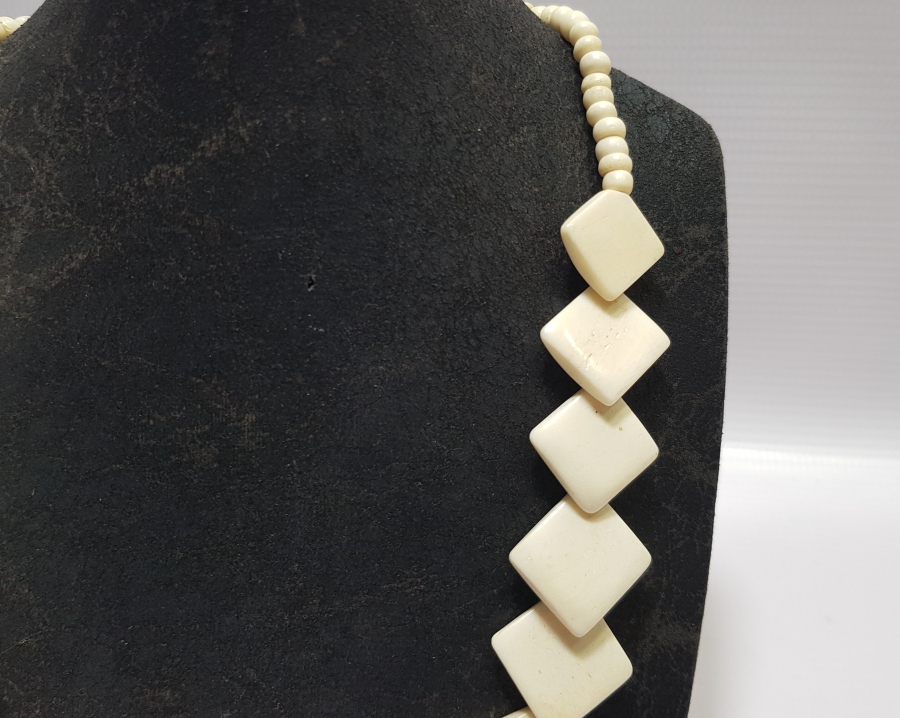 ÖZEL YAPIM ANTİKA KEMİK GERDANLIK