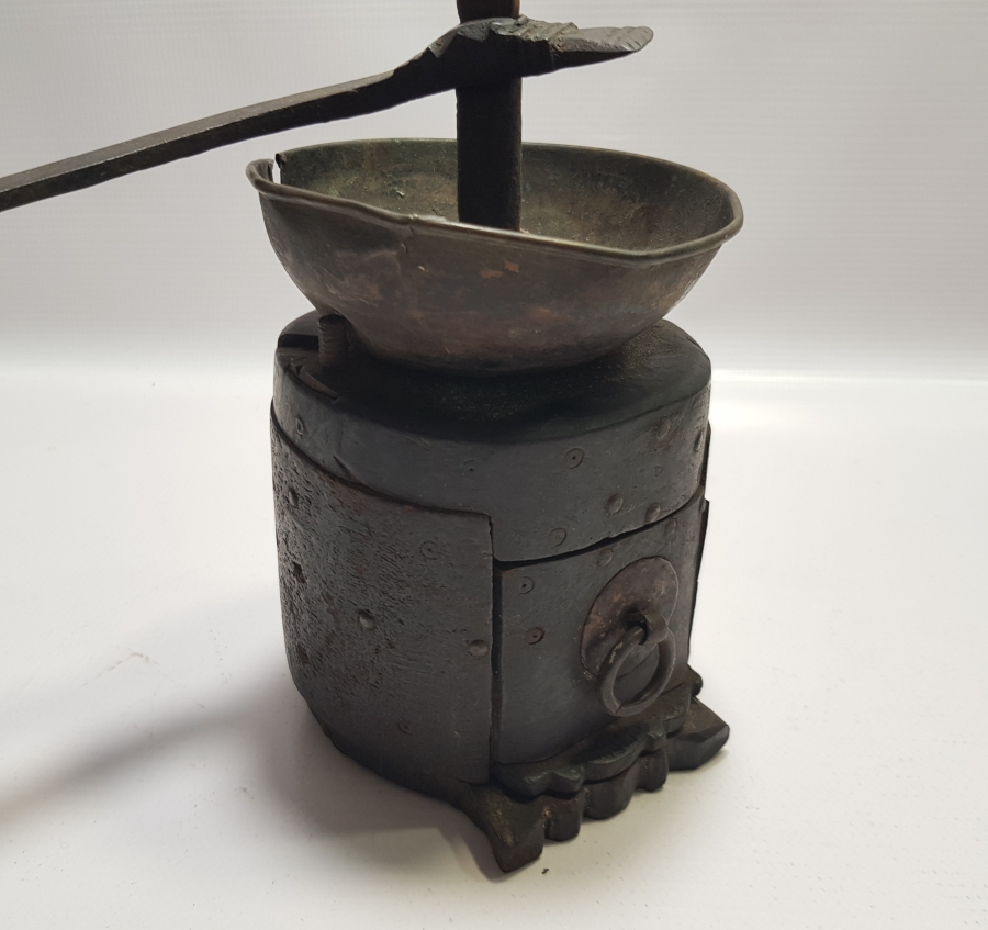 OSMANLI DÖNEMİ NADİR FORM VE BOYDA SEYYAR KAHVE SATICISI DEĞİRMENİ