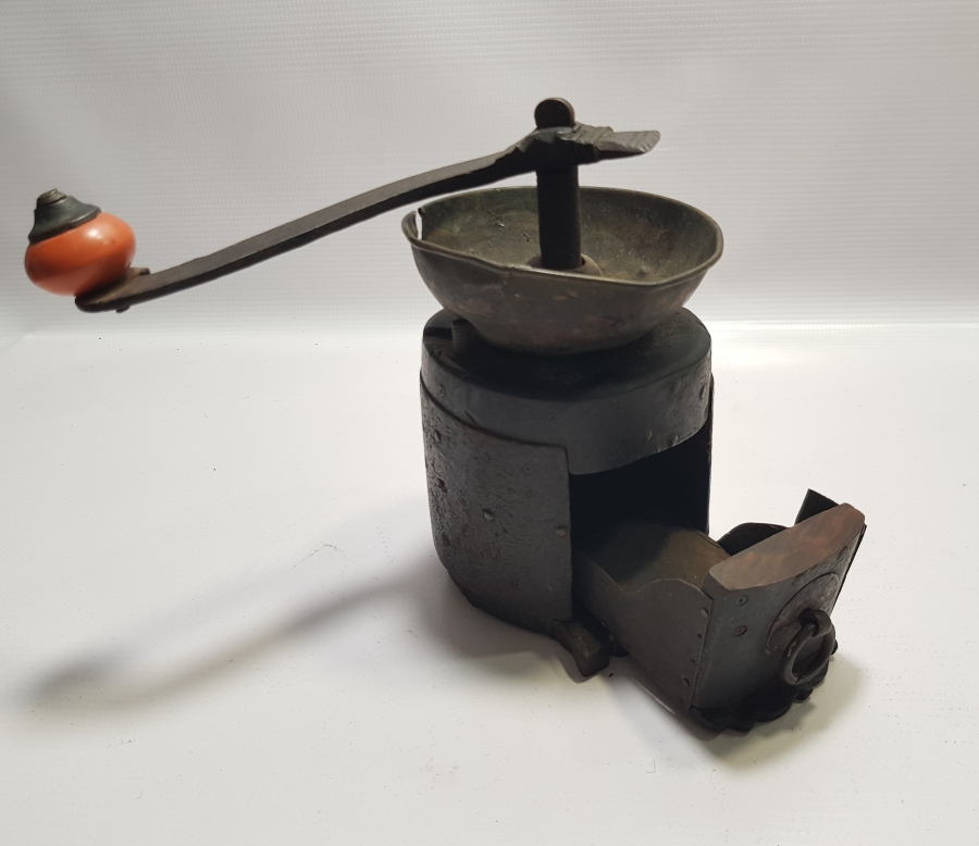 OSMANLI DÖNEMİ NADİR FORM VE BOYDA SEYYAR KAHVE SATICISI DEĞİRMENİ