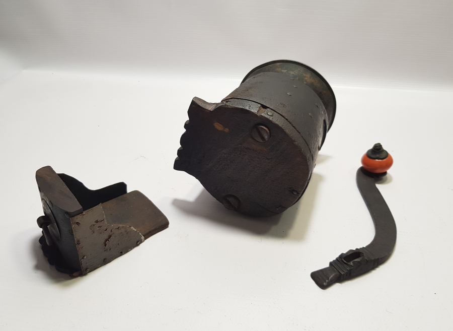 OSMANLI DÖNEMİ NADİR FORM VE BOYDA SEYYAR KAHVE SATICISI DEĞİRMENİ