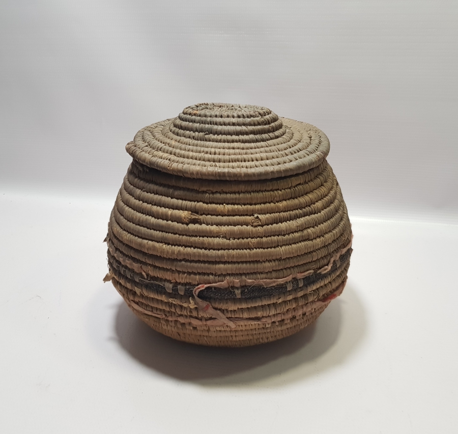 OSMANLI DÖNEMİ HURMA YAPRAĞINDAN YAPILMIŞ HİCAZ İŞİ NADİR KAPAKLI HURMA ZEMBİLİ