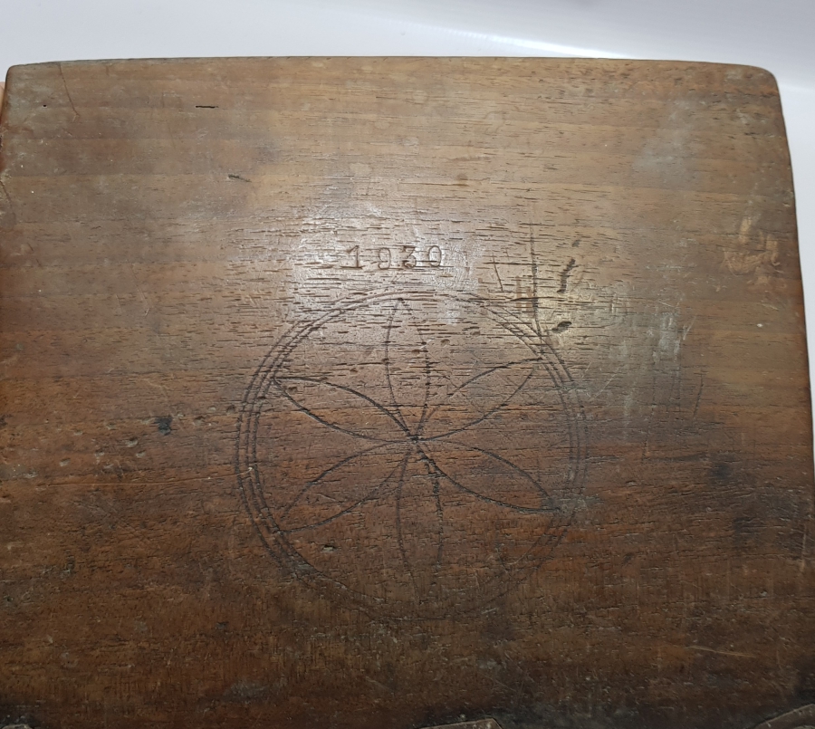 1930 TARİHLİ EL YAPIMI BÜYÜK BOY ANTİKA YÜN TARAĞİ