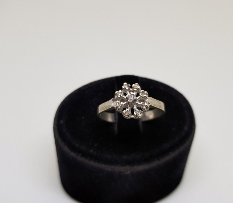 KAR TANESİ FORMLU PIRLANTA TAŞLI ÖZEL YAPIM YÜZÜK