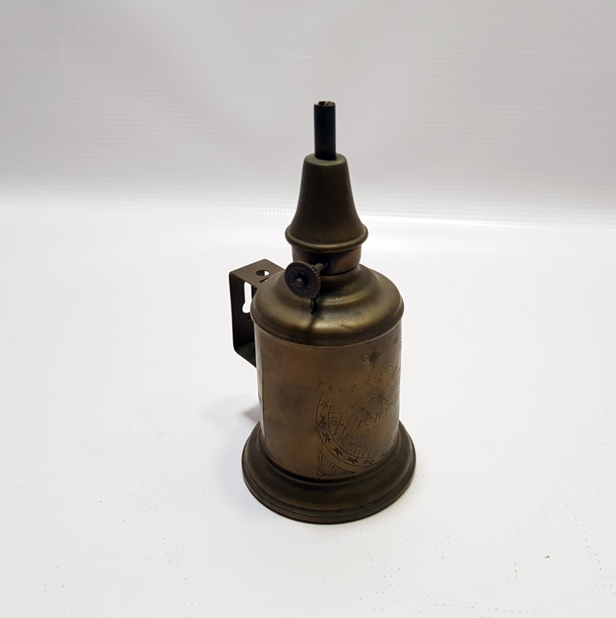 ÜZERİ YAZILI VE KIRLANGIÇ MOTİFLİ NADİR VAGON LAMBASI